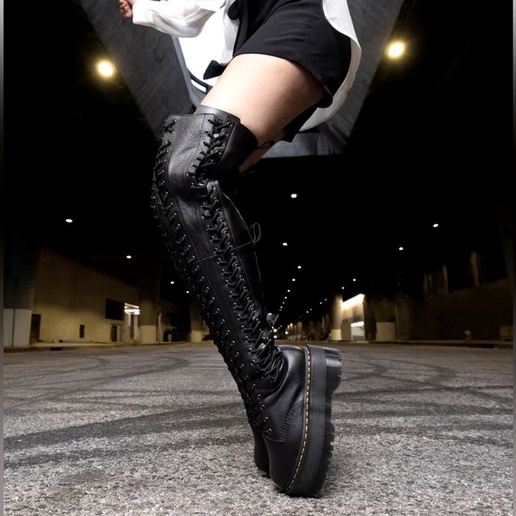 NIB Dr. Martens Rare Azreya Leather28-Eye Platform OTK Lace Up Boots US 8 UK 6 - Picture 3 of 16